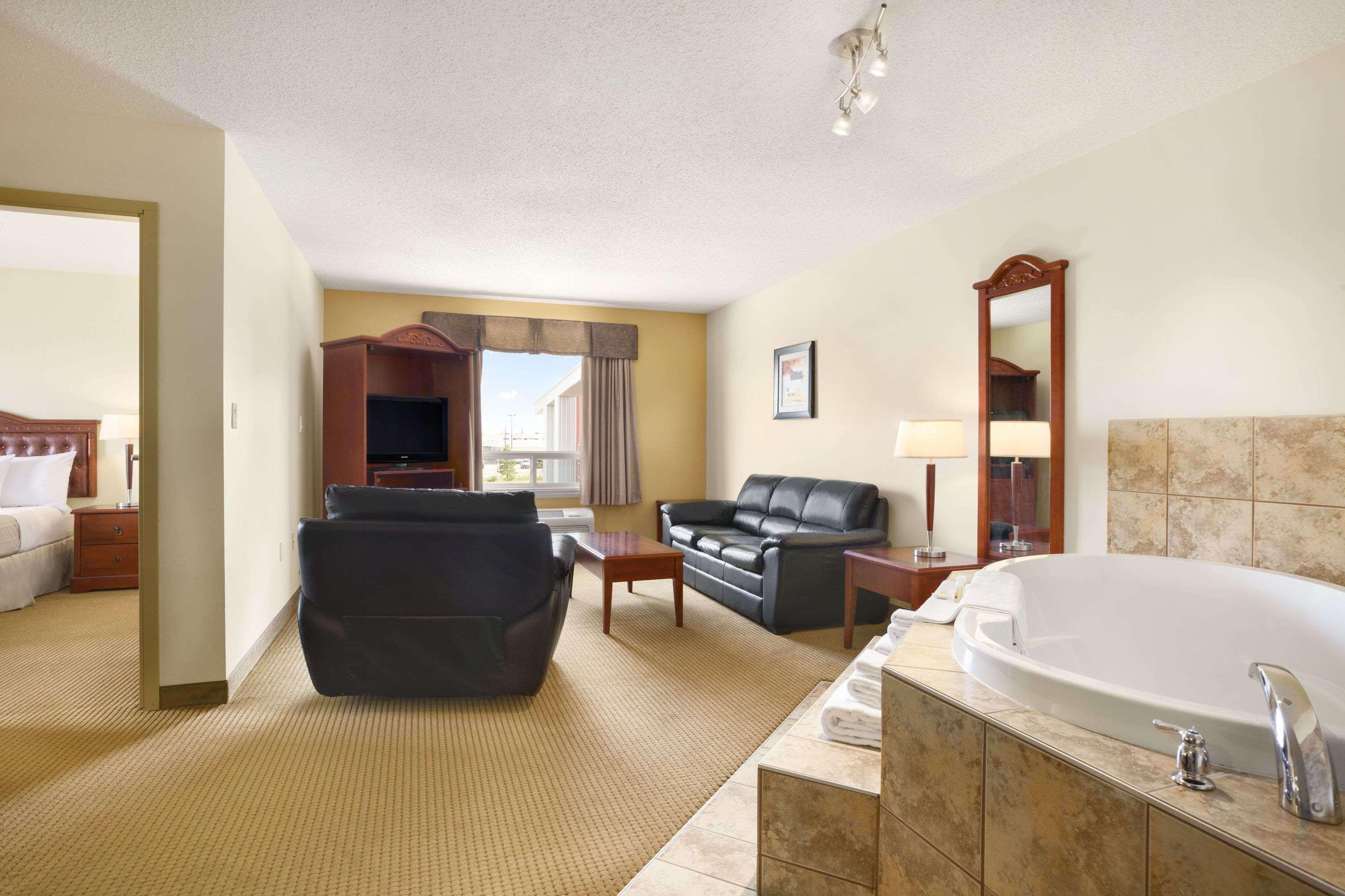 Days Inn By Wyndham Bonnyville Dış mekan fotoğraf
