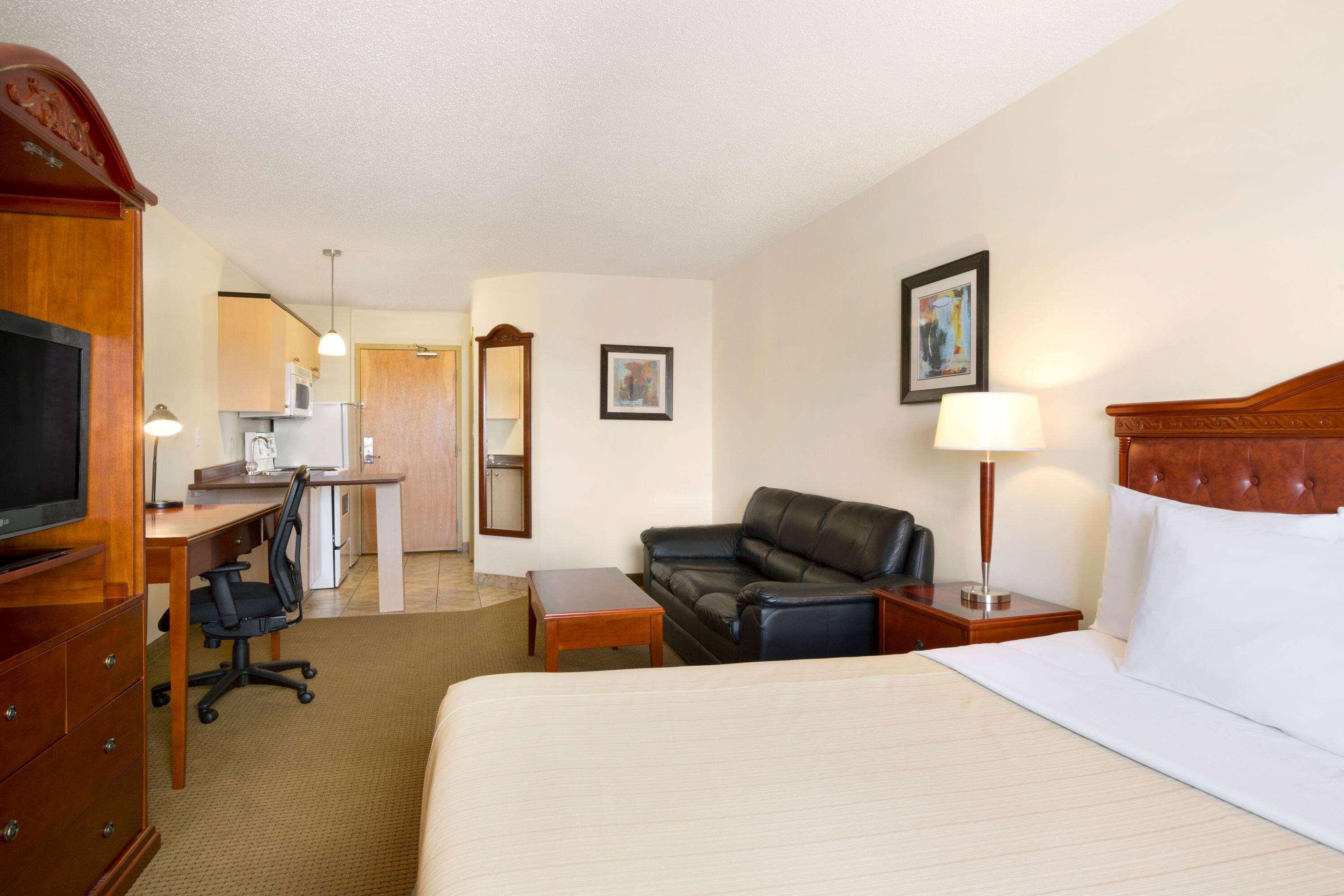Days Inn By Wyndham Bonnyville Dış mekan fotoğraf