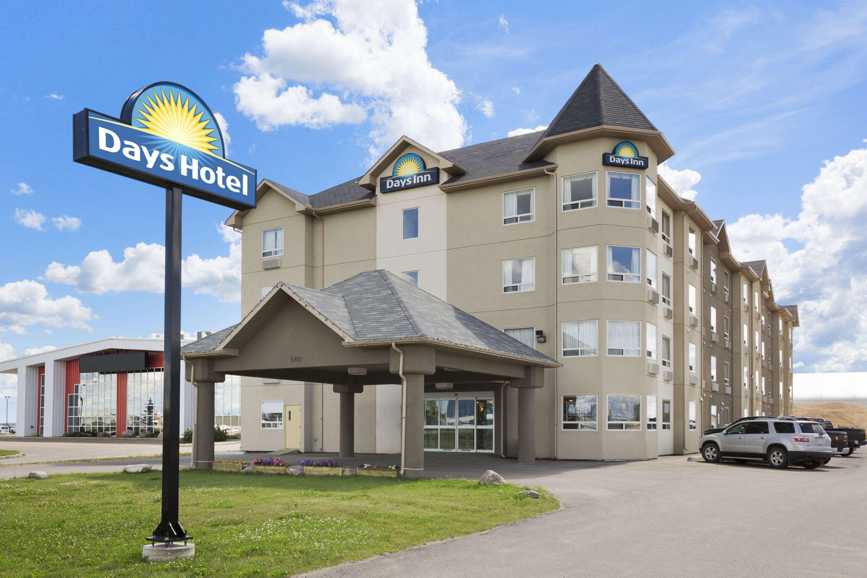 Days Inn By Wyndham Bonnyville Dış mekan fotoğraf